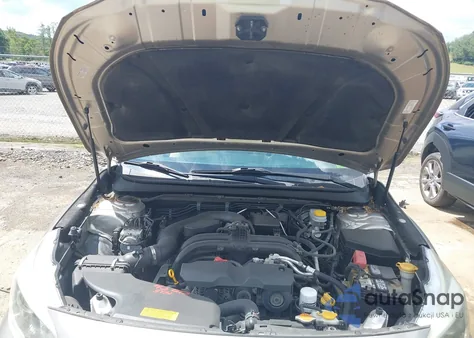 2015 Subaru Legacy 2.5I Premium z USA, uszkodzony, nr VIN 4S3BNBH62F3043048